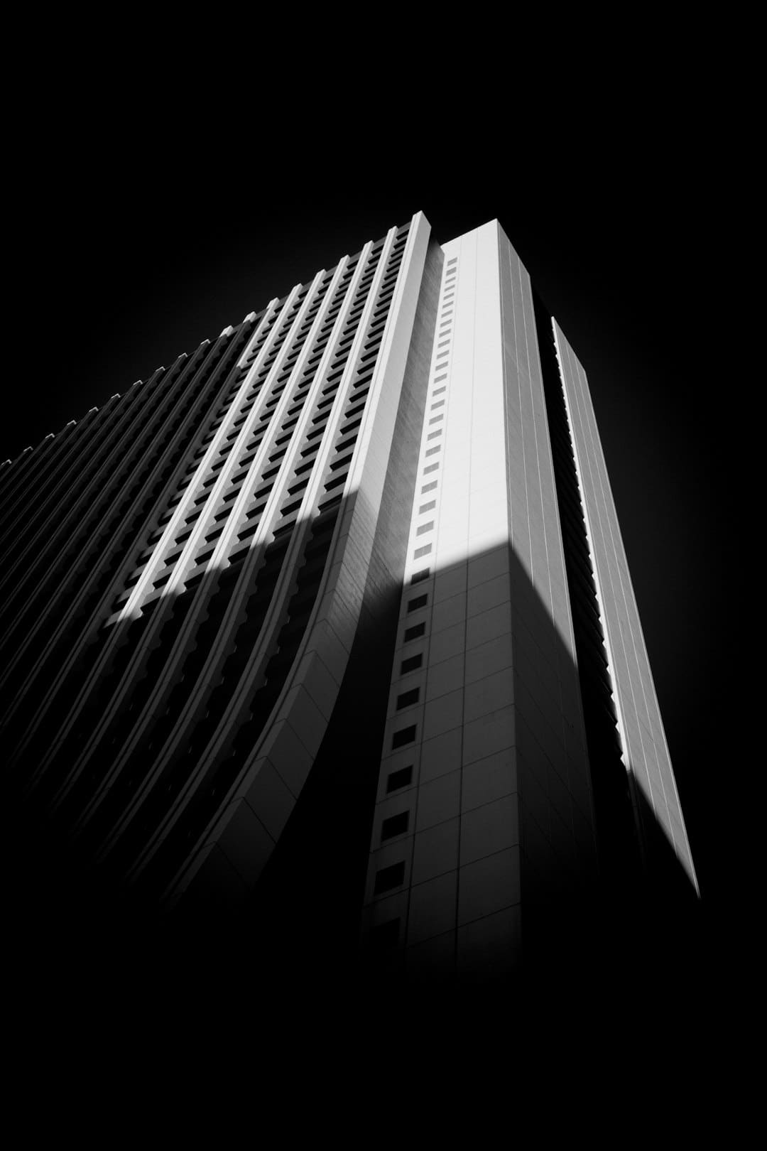 超龄用工受伤致残工伤待遇扣发违法 这些法令关键你有必要知道